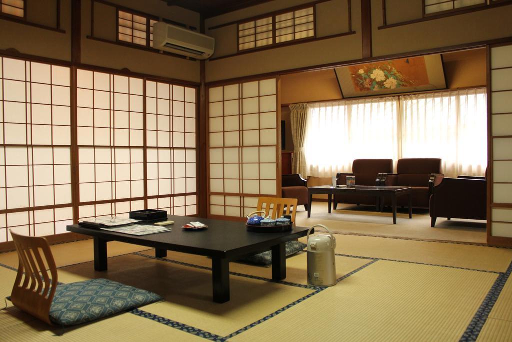 Seiranso Hotel Yugawara Exterior photo
