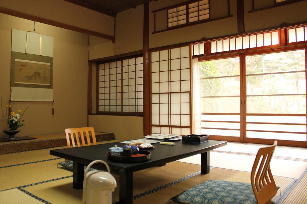Seiranso Hotel Yugawara Exterior photo
