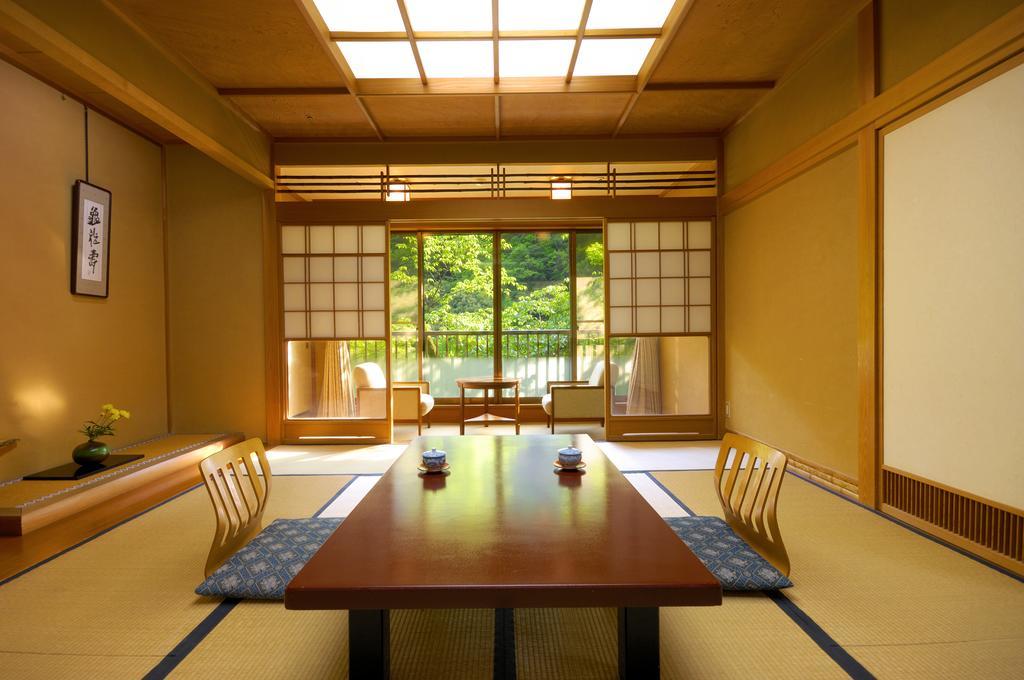 Seiranso Hotel Yugawara Exterior photo